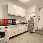 Maison 3 Chambres - Terrasse - Climatisation 10 Minutes A Pied Du Pont D\'Avignon